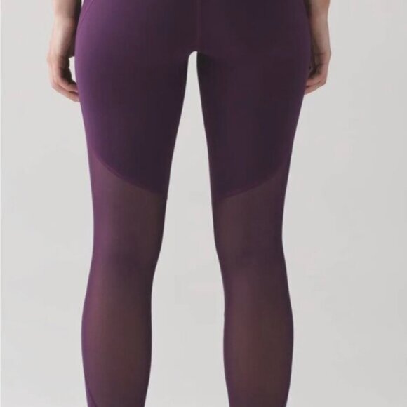 Lululemon  * HOT LIKE AGNI  Tight leggings Mesh EUC  Darkest Magenta Purple  8 - Picture 2 of 14